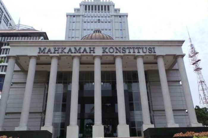 MK Tegaskan Proses Peradilan Notaris Harus Seizin MKN *Kalangan Notaris Tetap Mendukung Keberadaan MKN*