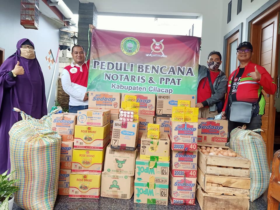 Pengda IPPAT – INI Kabupaten Cilacap Gelar Baksos Peduli Bencana Banjir Kroya