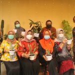 Foto bersama Para Pemenang Lomba Tanaman Hias Yang diadakan Pengda Kota Semarang INI