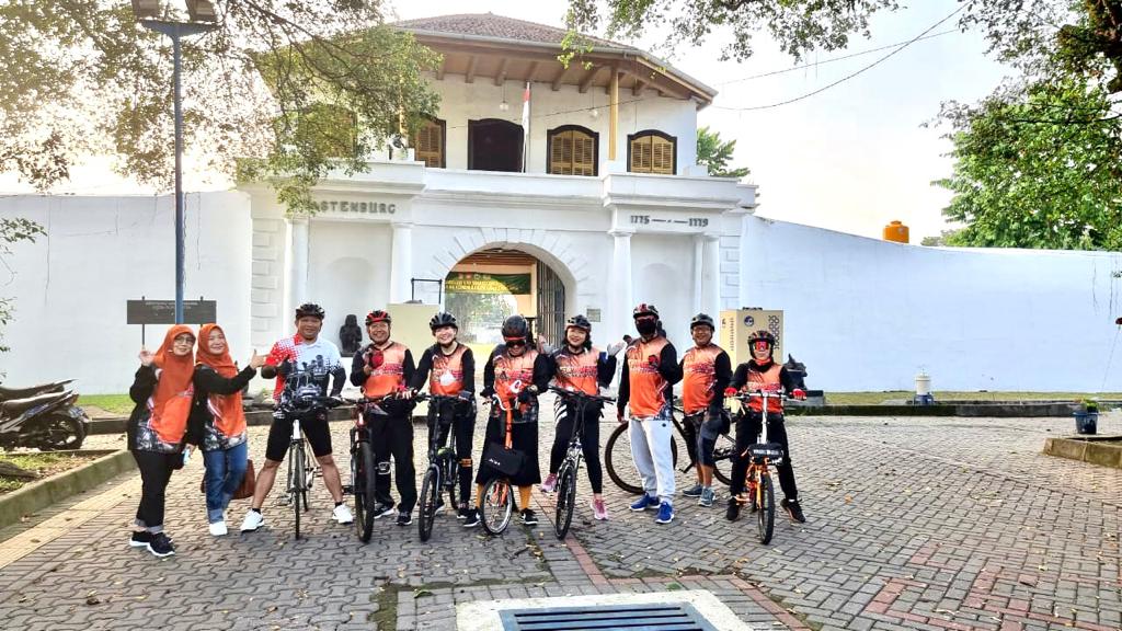 MEMAHAMI PENDAFTARAN HAK ATAS TANAH (Suatu Kajian Comparative Law tentang Subyek Hukum & Obyek Hukum)