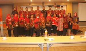 Panitia acara foto bersama