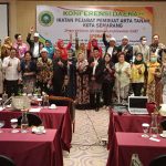 Foto bersama usai acara Konferda IPPAT Kota Semarang di hotel Grand Candi Kota Semarang pada hari Jumat (28/1/2022)