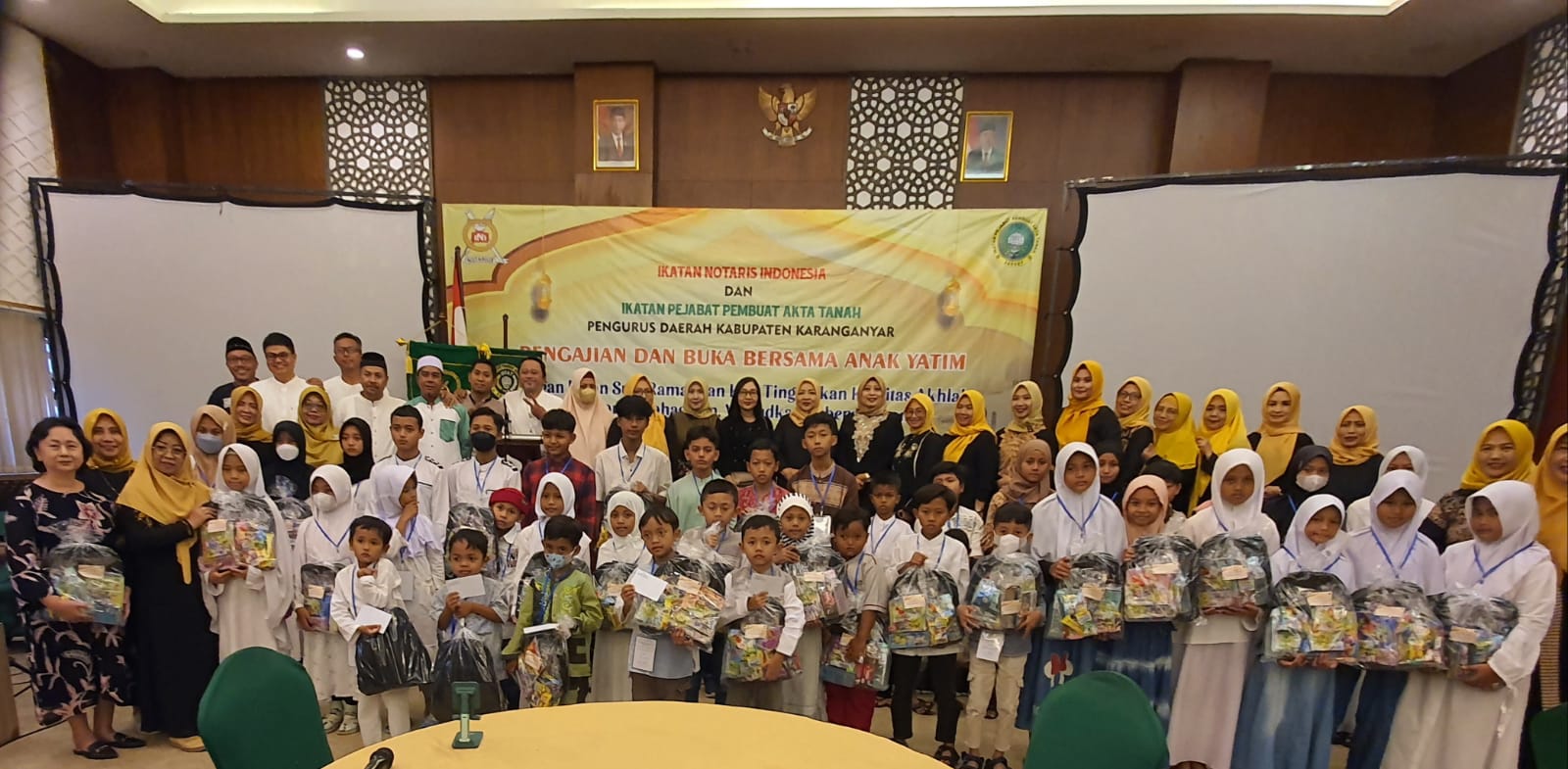 Pengajian Dan Baksos INI- IPPAT Karanganyar Bersama Anak Yatim Meriah