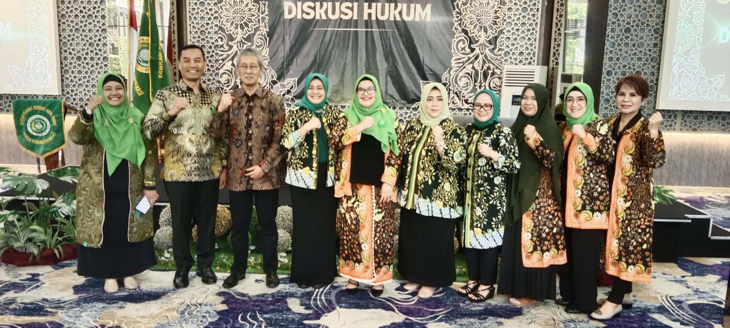 Diskusi Hukum Pewarisan Dalam Perspektif Hukum Islam, Hukum Perdata, Dan Wasiat, Pembuatan Surat Keterangan Waris Serta Penerapannya Dalam Akta- Akta PPAT Sukses & Meriah